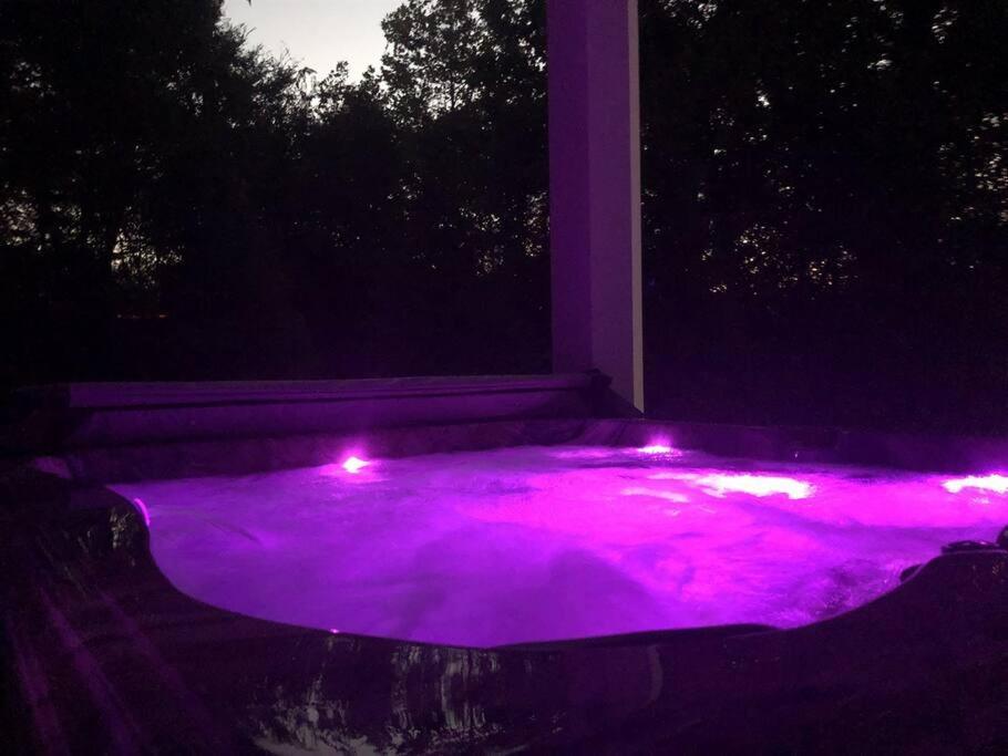 Fun West Knox Pad~ Hot Tub~ Neon Game Room~ Arcade Knoxville Zewnętrze zdjęcie